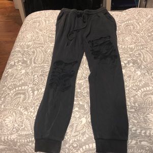 Ripped jogger pants
